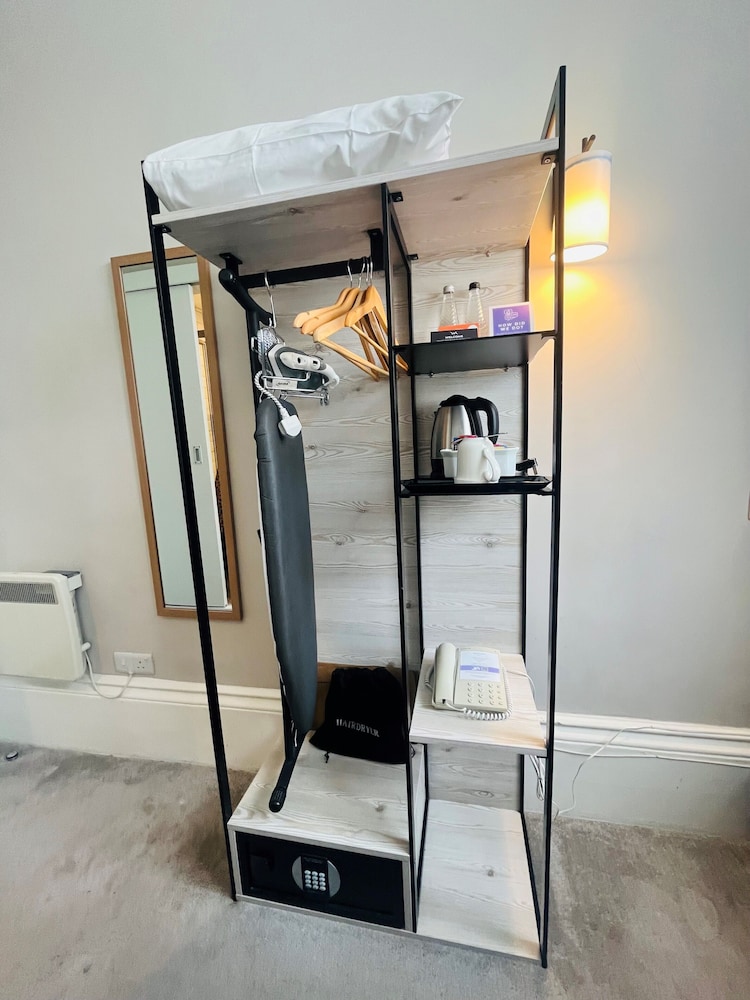 Mercure Brighton Seafront Hotel 25/47