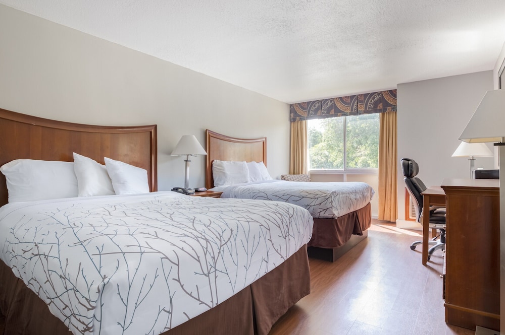 Gardentree Hotels Memphis East near I 40 10/37