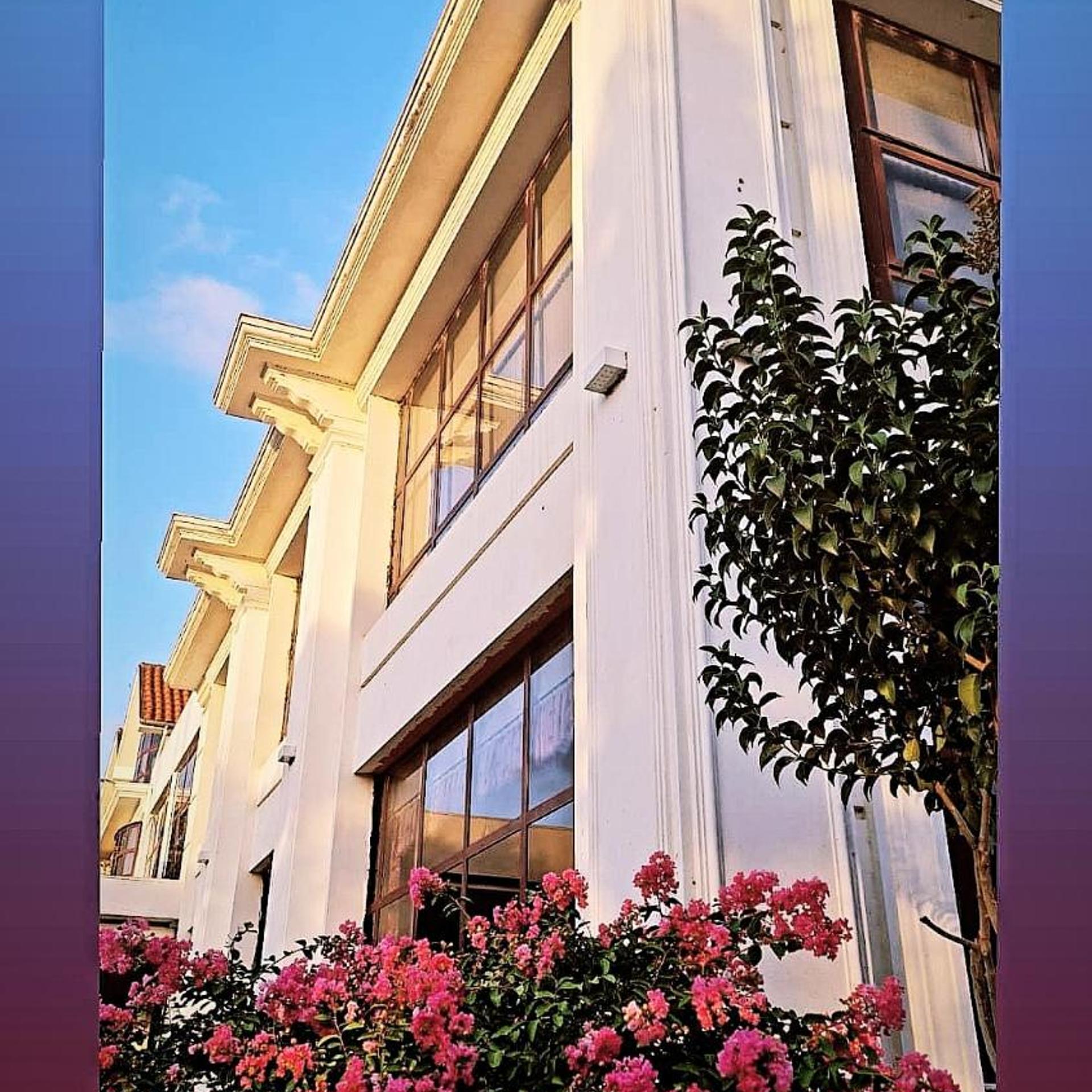Univers in ELBASAN