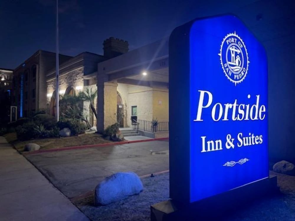 Portside Inn & Suites 38/58