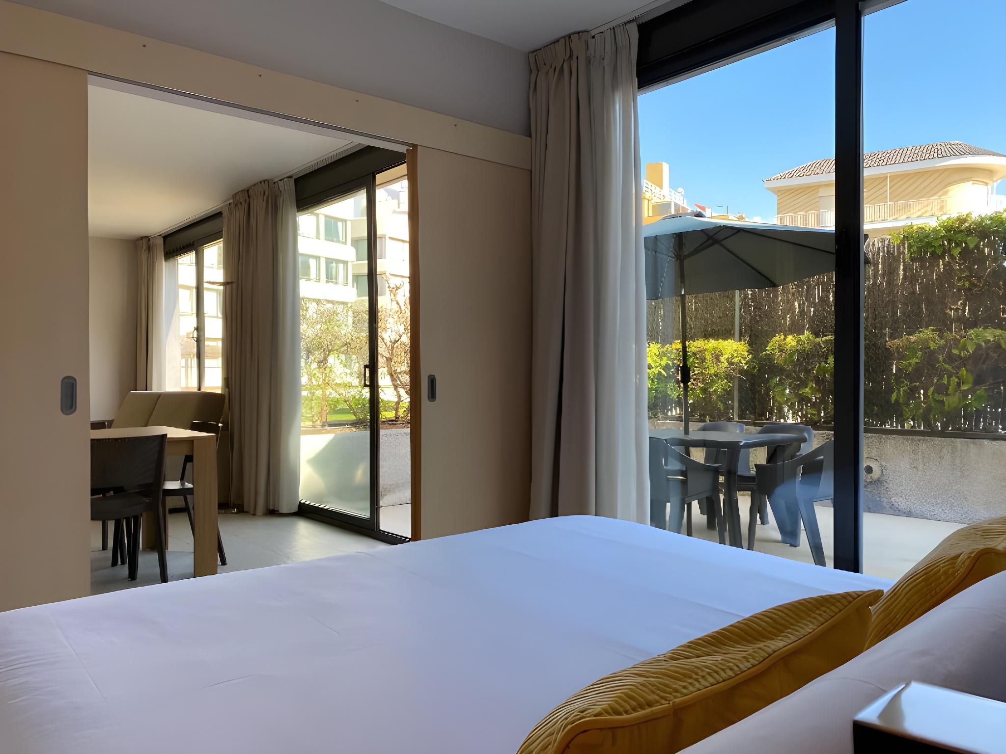 2 Bedrooms, Apartment, Single, Twin Beds, Terrace