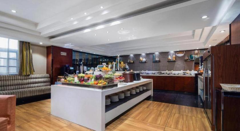 Echeng Hotel (Wuhan Optics Valley Pedestrian Street)، ووهان 11/84