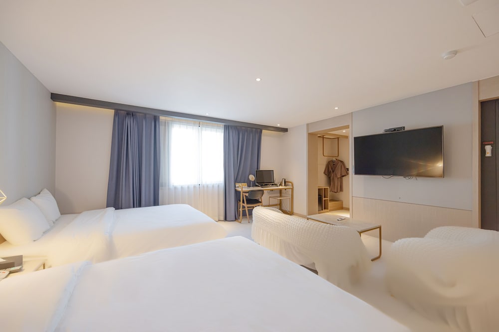Hound Hotel Seomyeon-Bumcheon 16/50