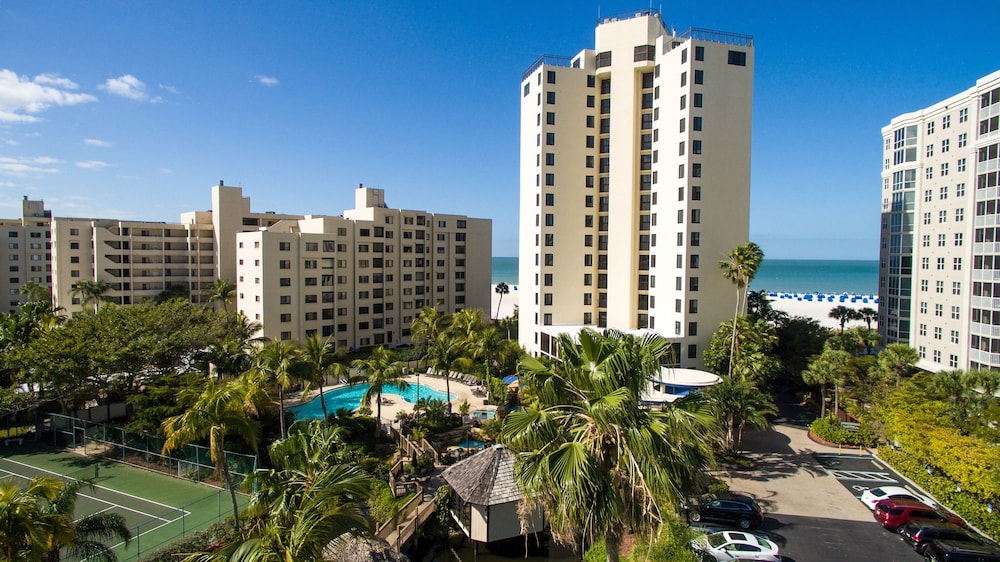 Pointe Estero Resort 34/50