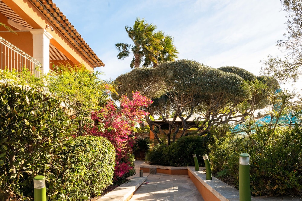 Hotel Le Mouillage 43/50