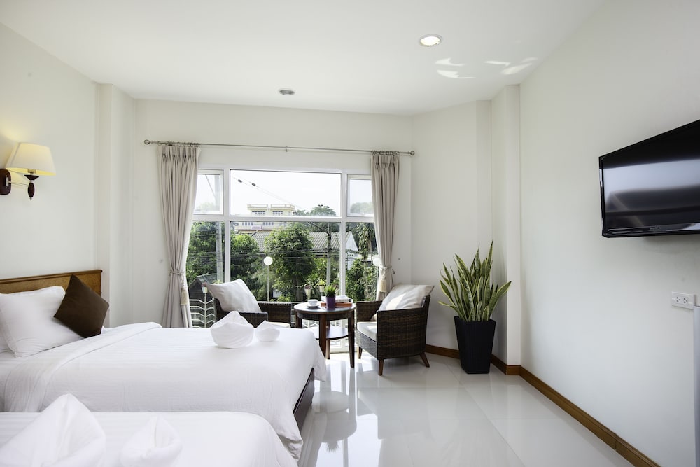 Kanchanaburi City Hotel 24/62