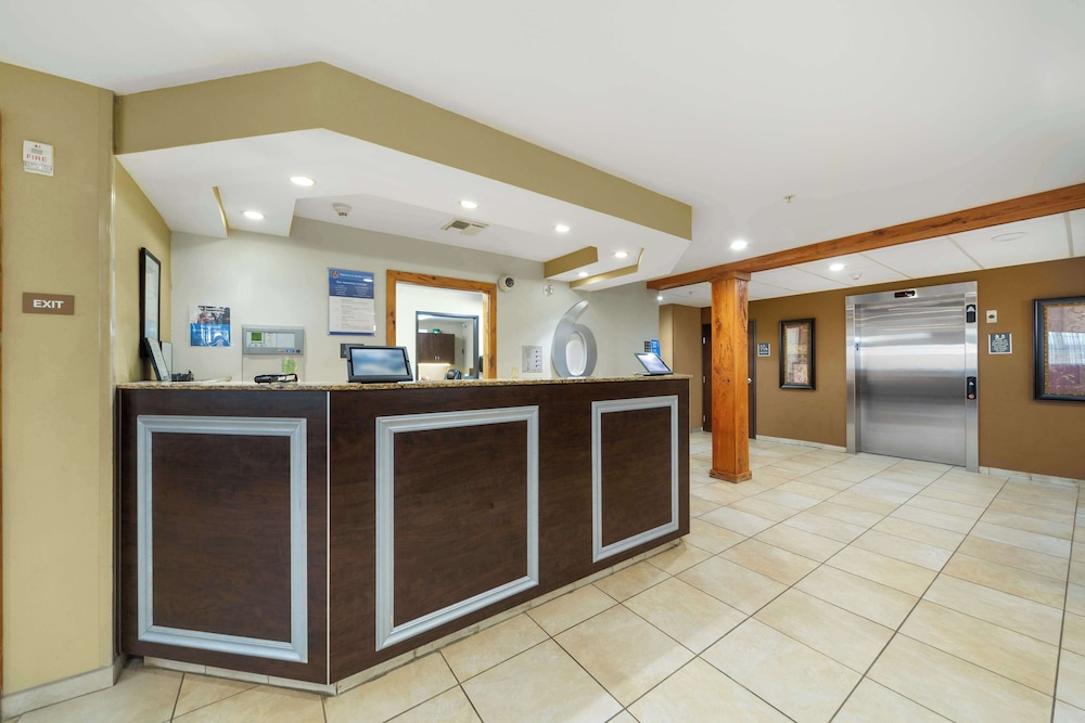 Microtel Inn And Suites Breaux Bridge 13/49