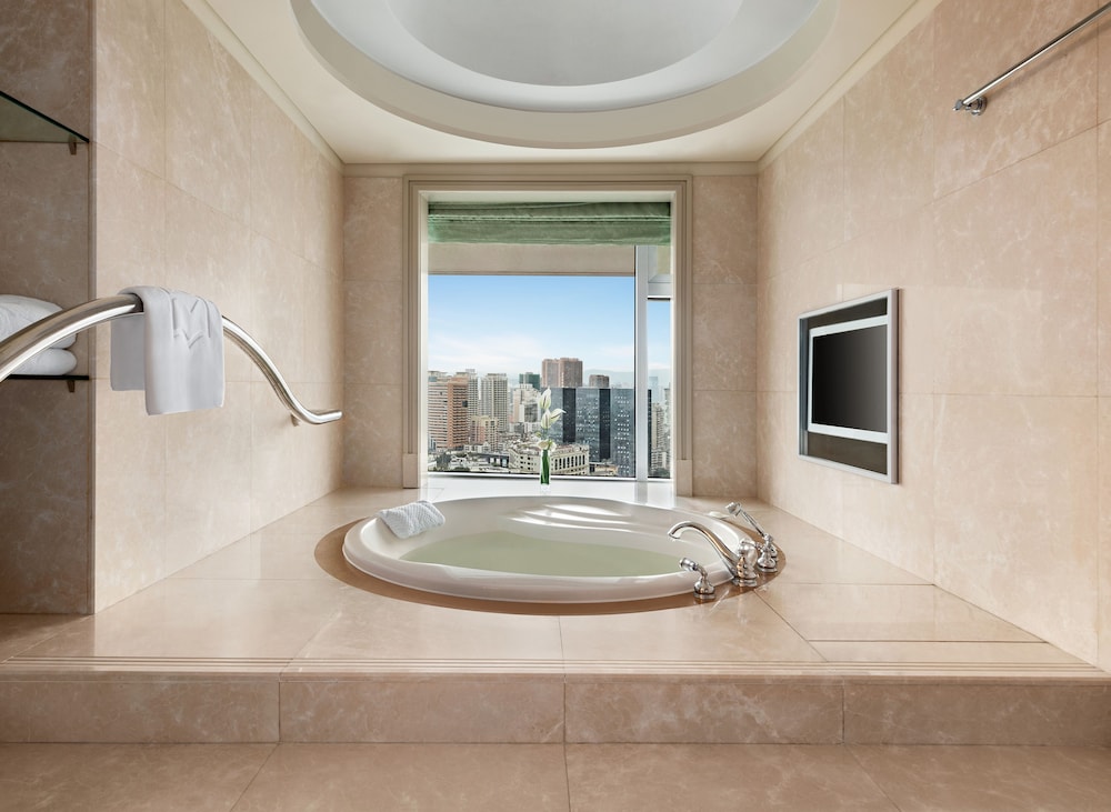 Shangri-La Fuzhou 34/62