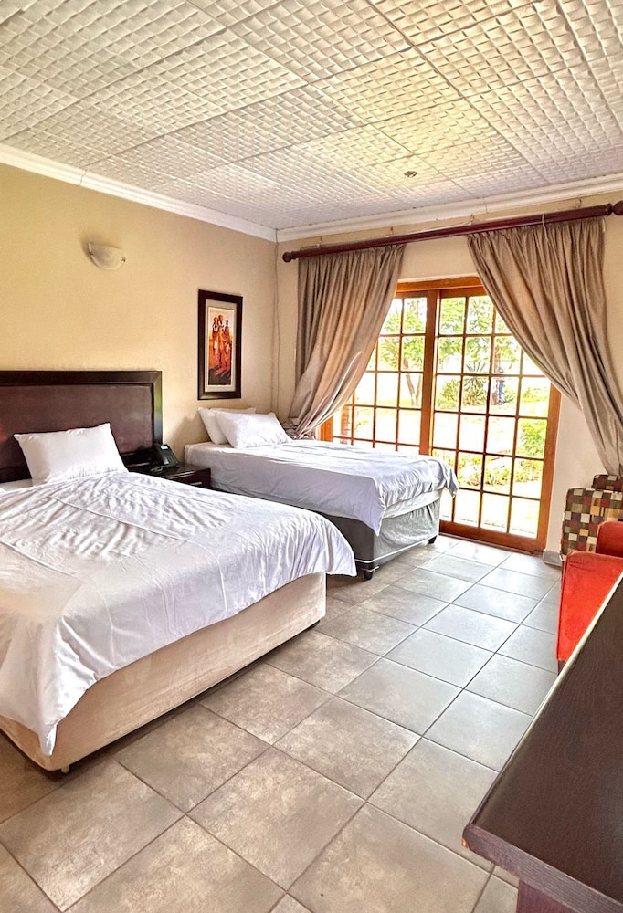 Zororo Lodge 3/29