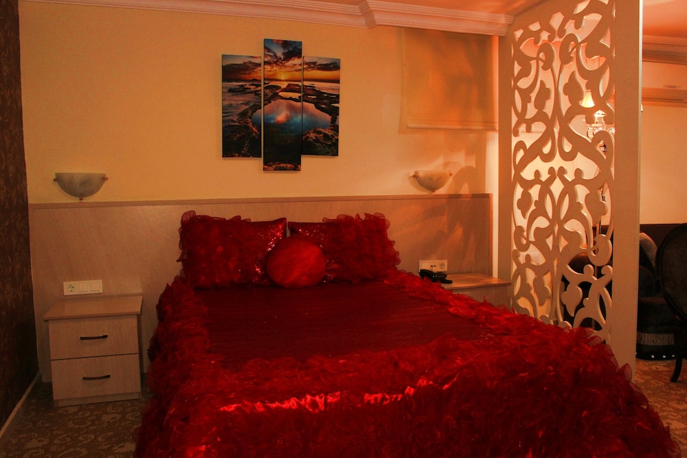 Berrak Su Hotel 35/50