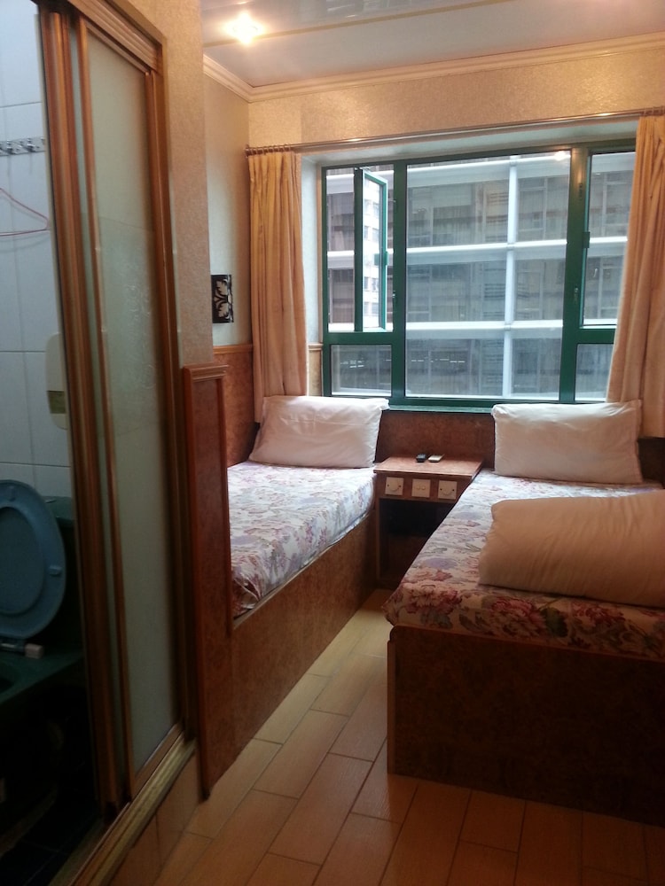 Kowloon New Hostel 23/35