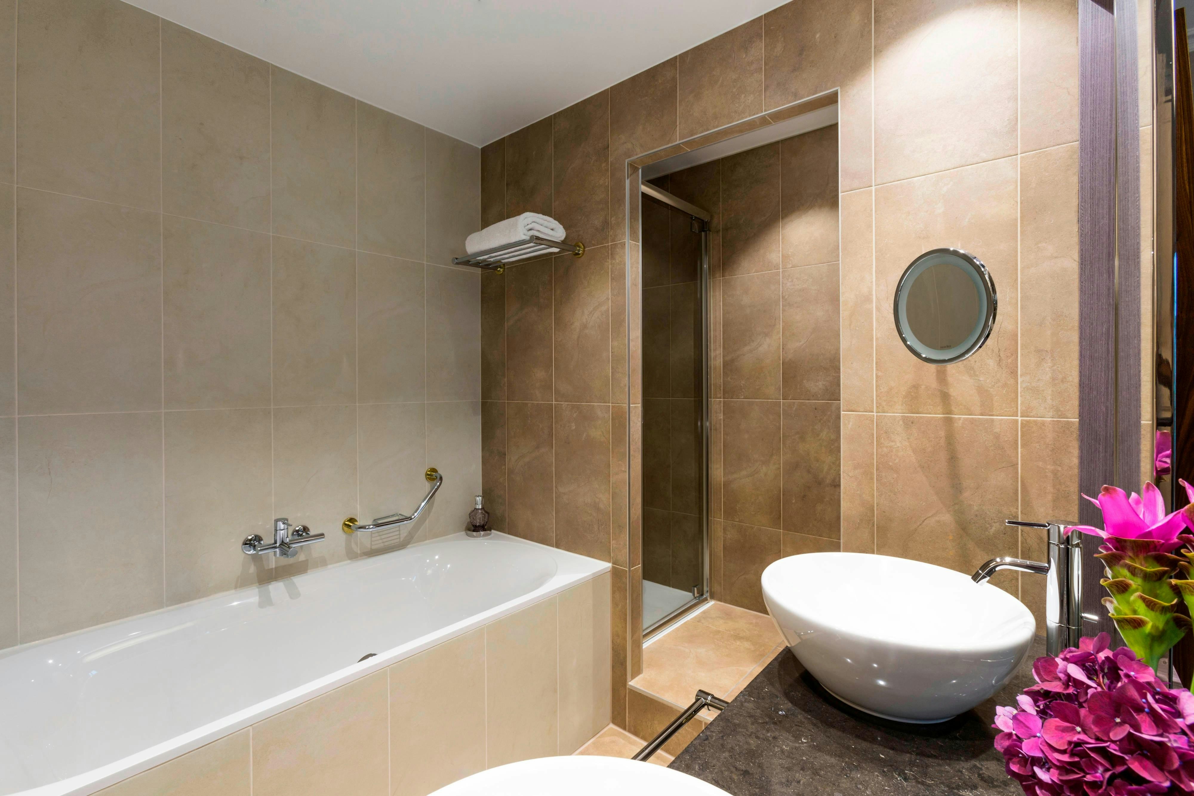 THE RITZ-CARLTON HOTEL DE LA PAIX GENEVA 45/45