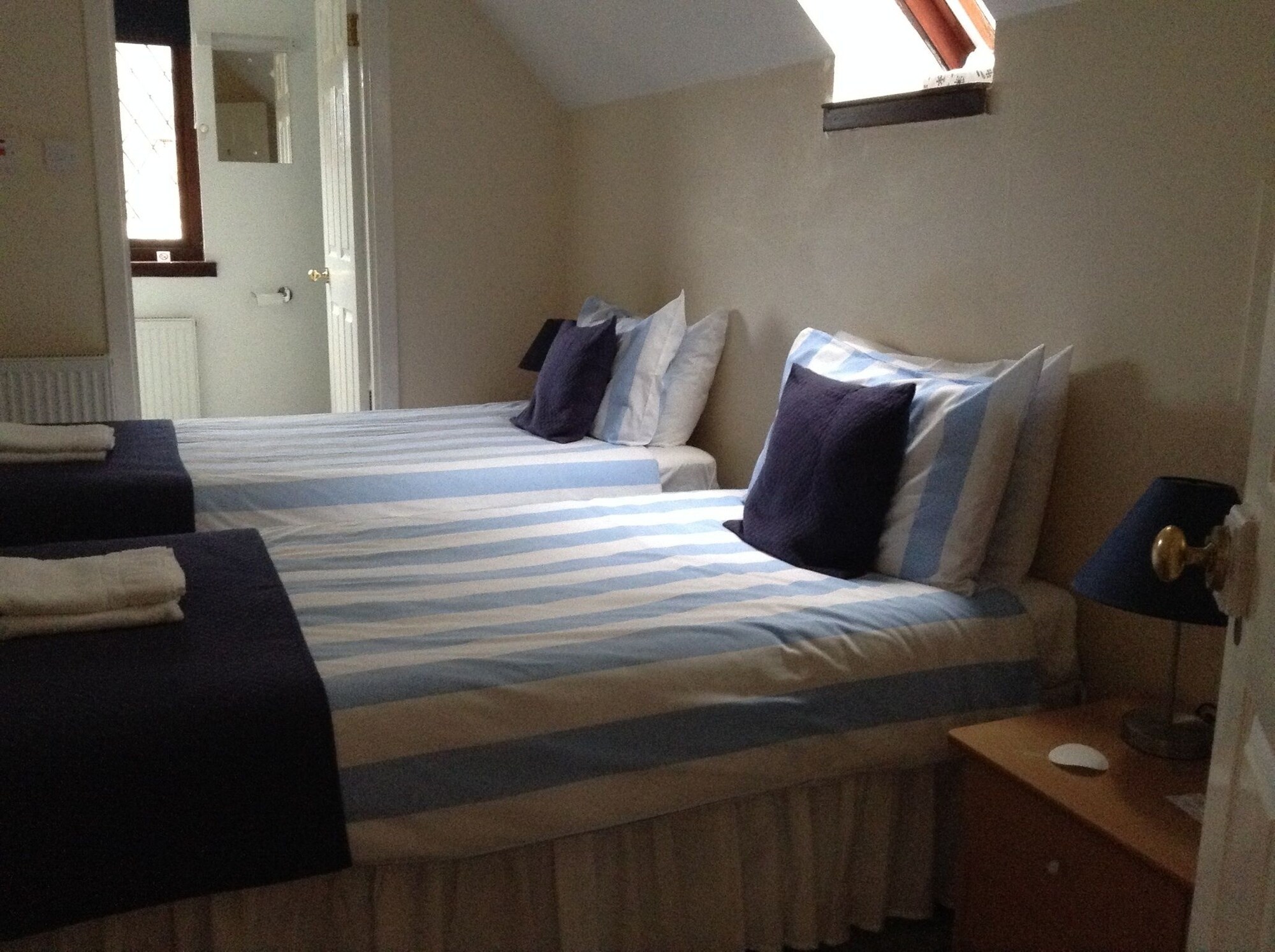 Standard, Twin Beds