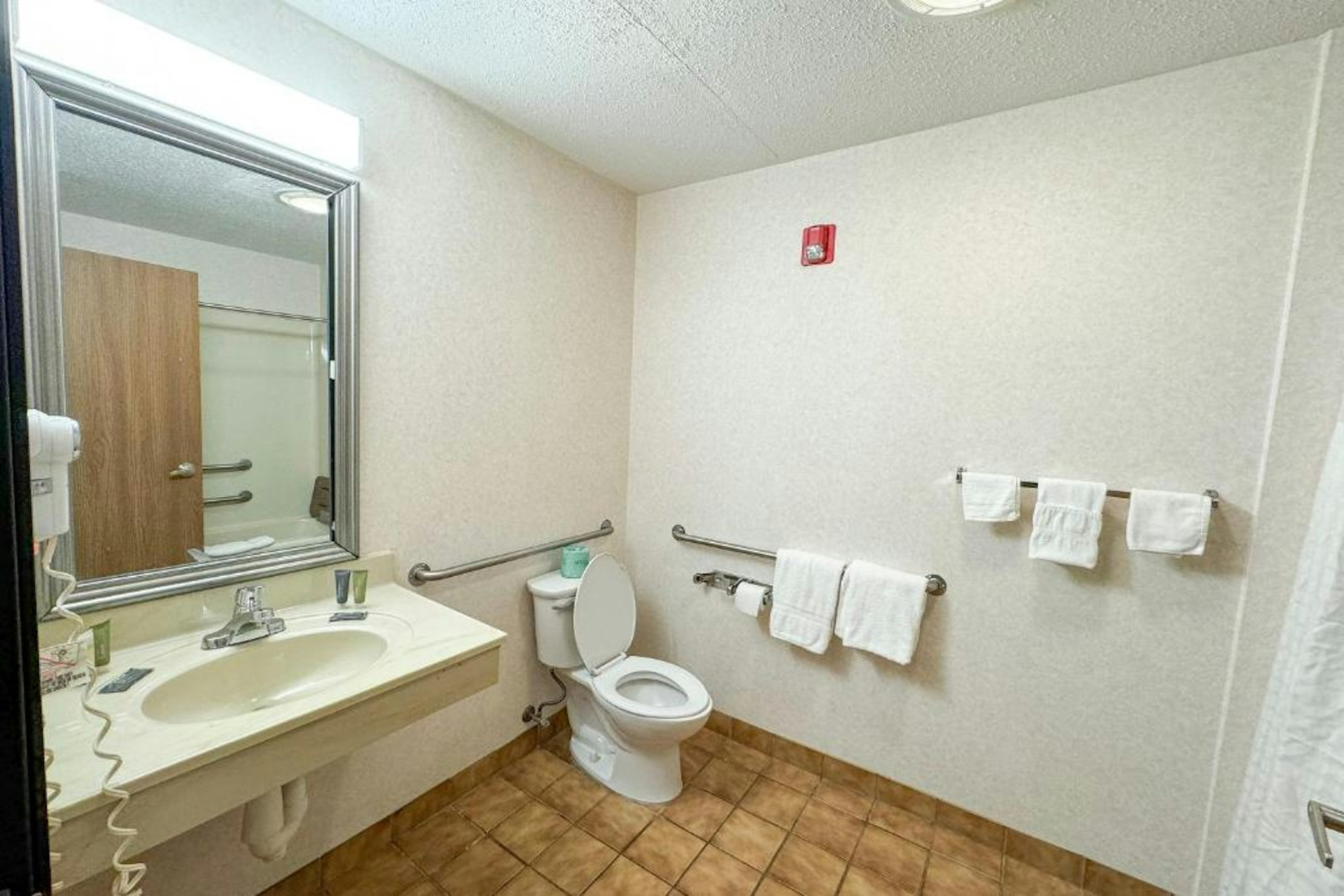 Fairbridge Inn & Suites Batavia - Darien Amusement Park 32/33