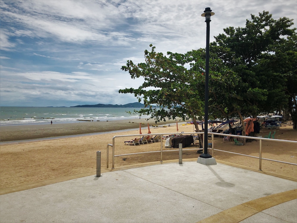 Baan Talay 14/48