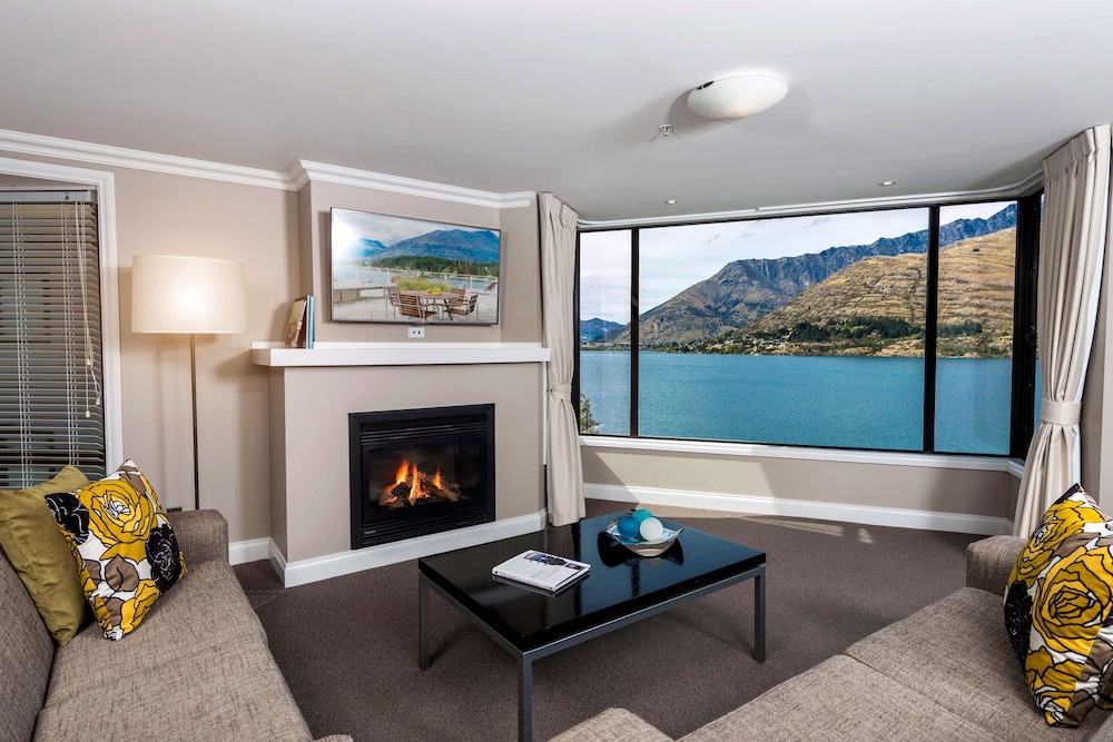 Avani Queenstown Hotel 43/56