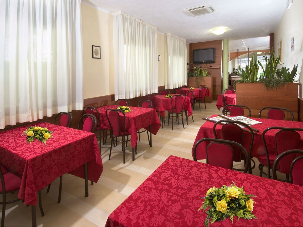 Hotel Odeon 34/48