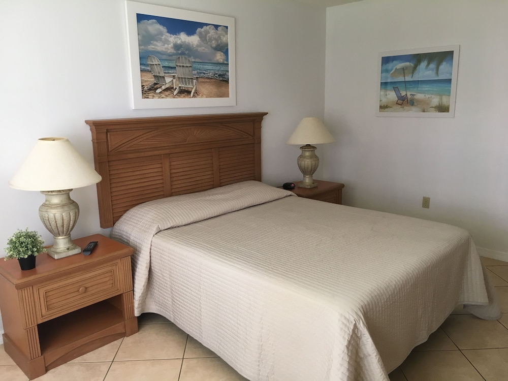 Shorewalk Vacation Villas 8/45