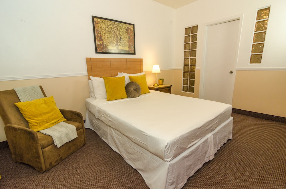 Hotel Dorion 6/50