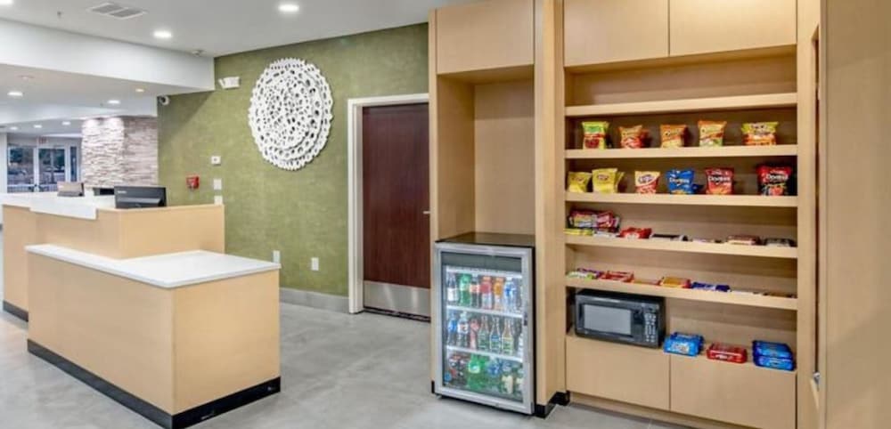 Best Western Plus Las Colinas Inn & Suites 14/58