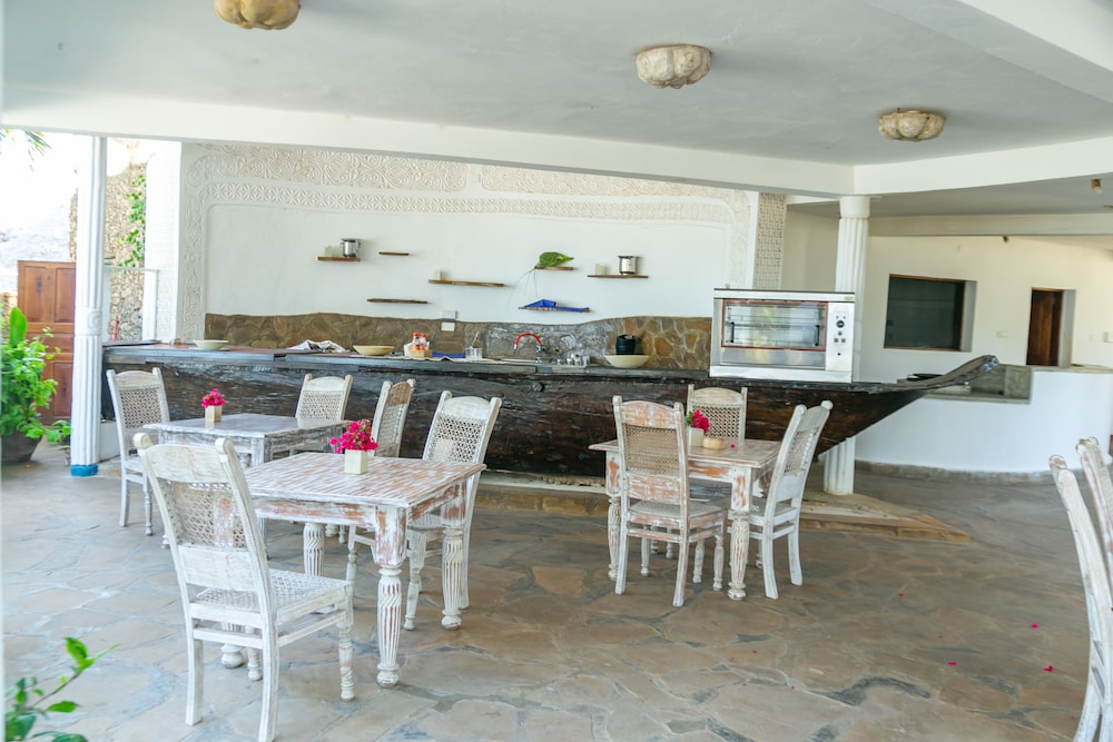 Sun Palm Beach Resort 32/50