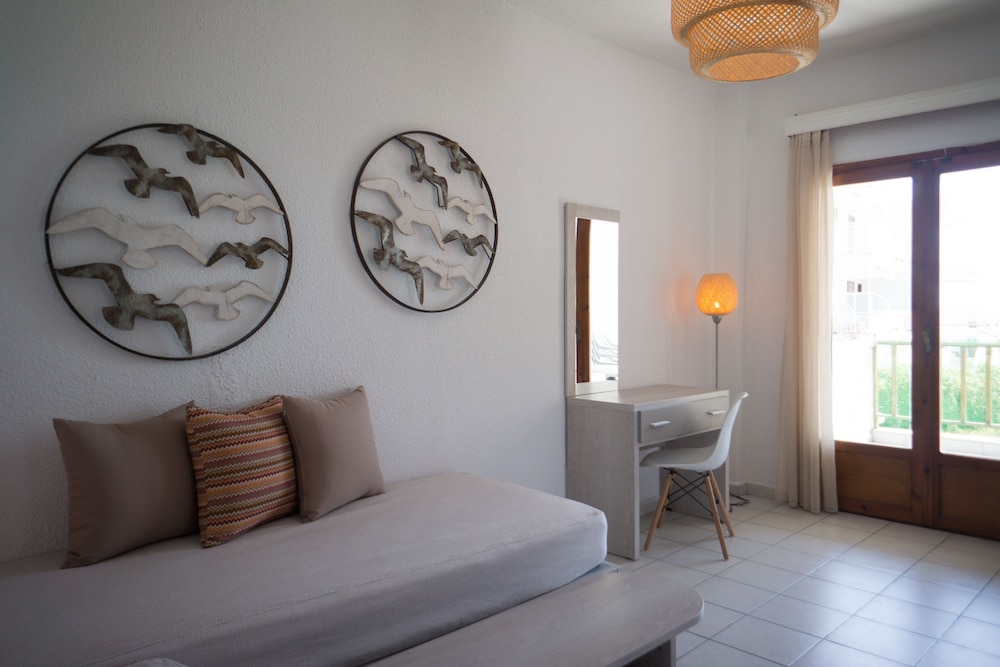Alkinoos Beach Hotel 20/40