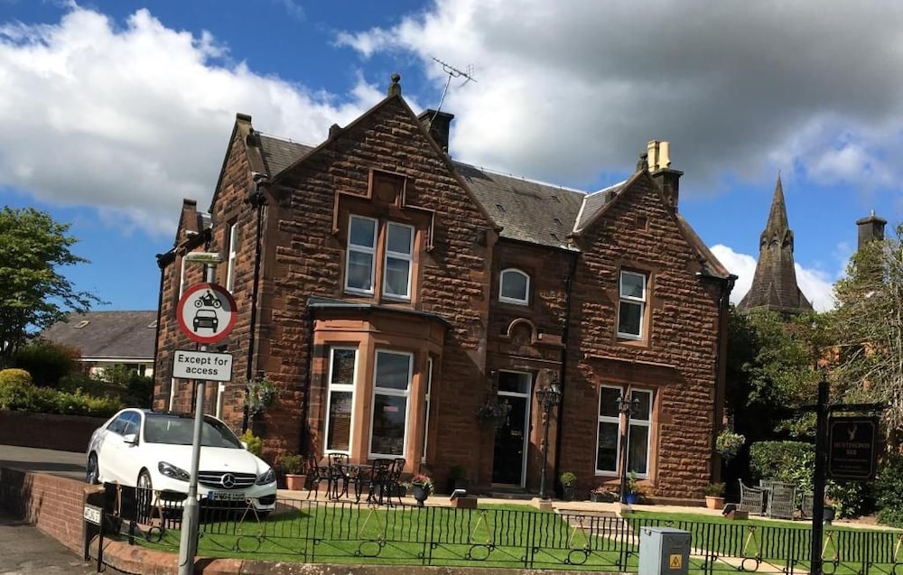 The Huntingdon B&B 2/34