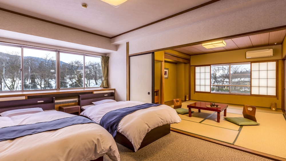 Japanese Western, Standard, Twin Beds, 4 Futon Beds, No Bathroom