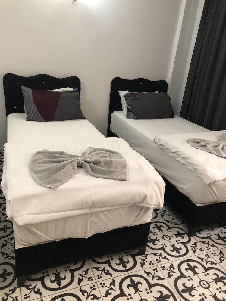 Reydel Hotel 44/72