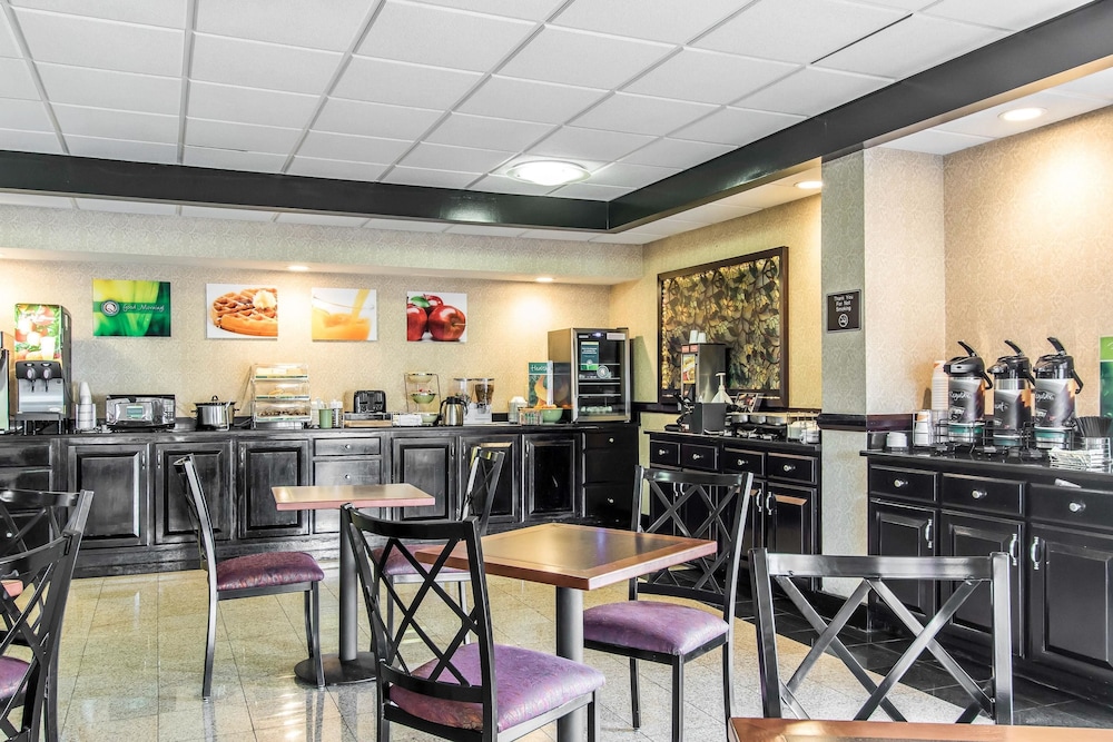 Baymont by Wyndham Memphis I-40 14/17