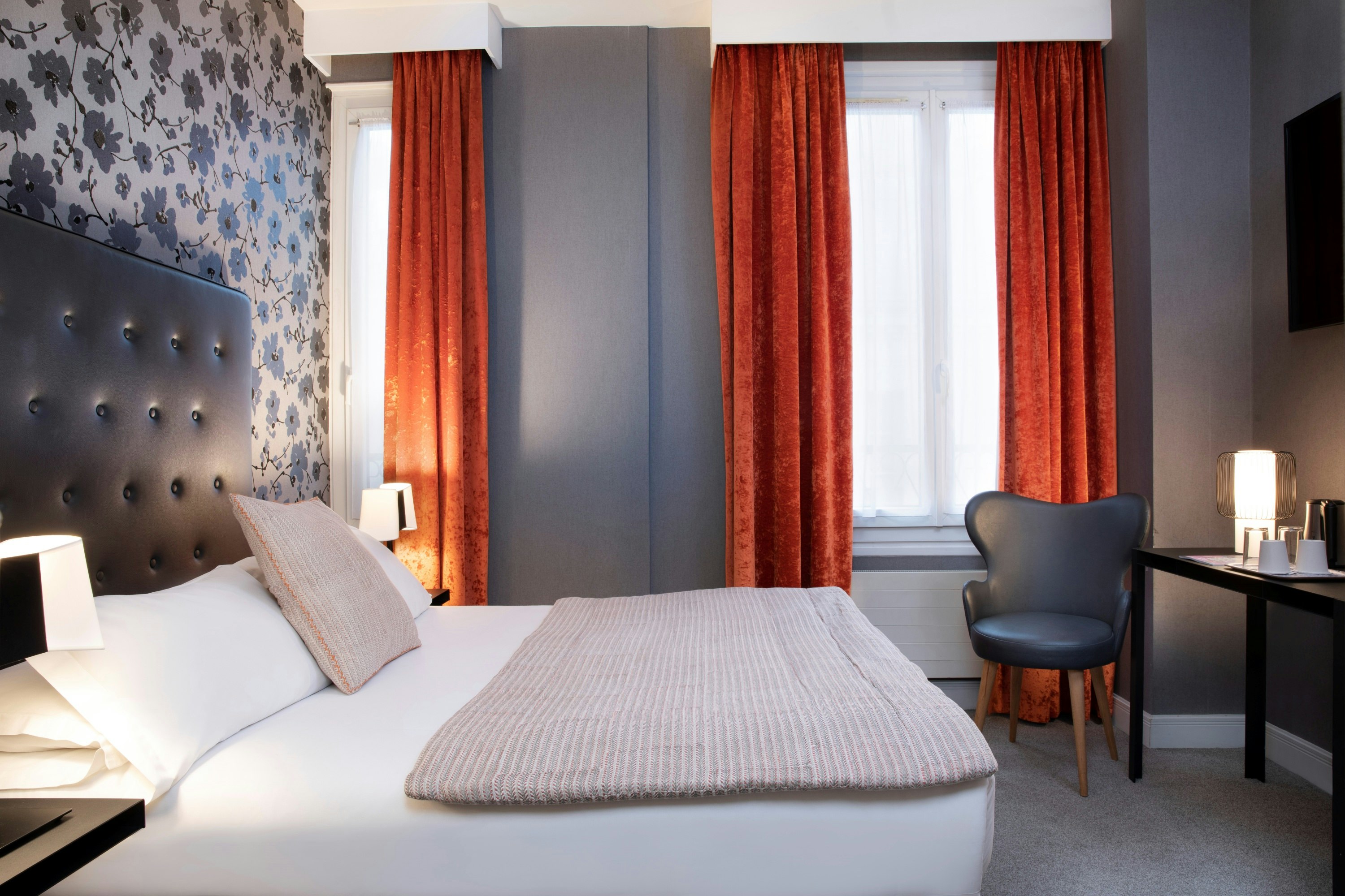 Hotel Plaza Etoile 4/24