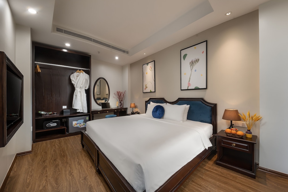Hanoi Fiesta Grand Hotel and Spa 10/28