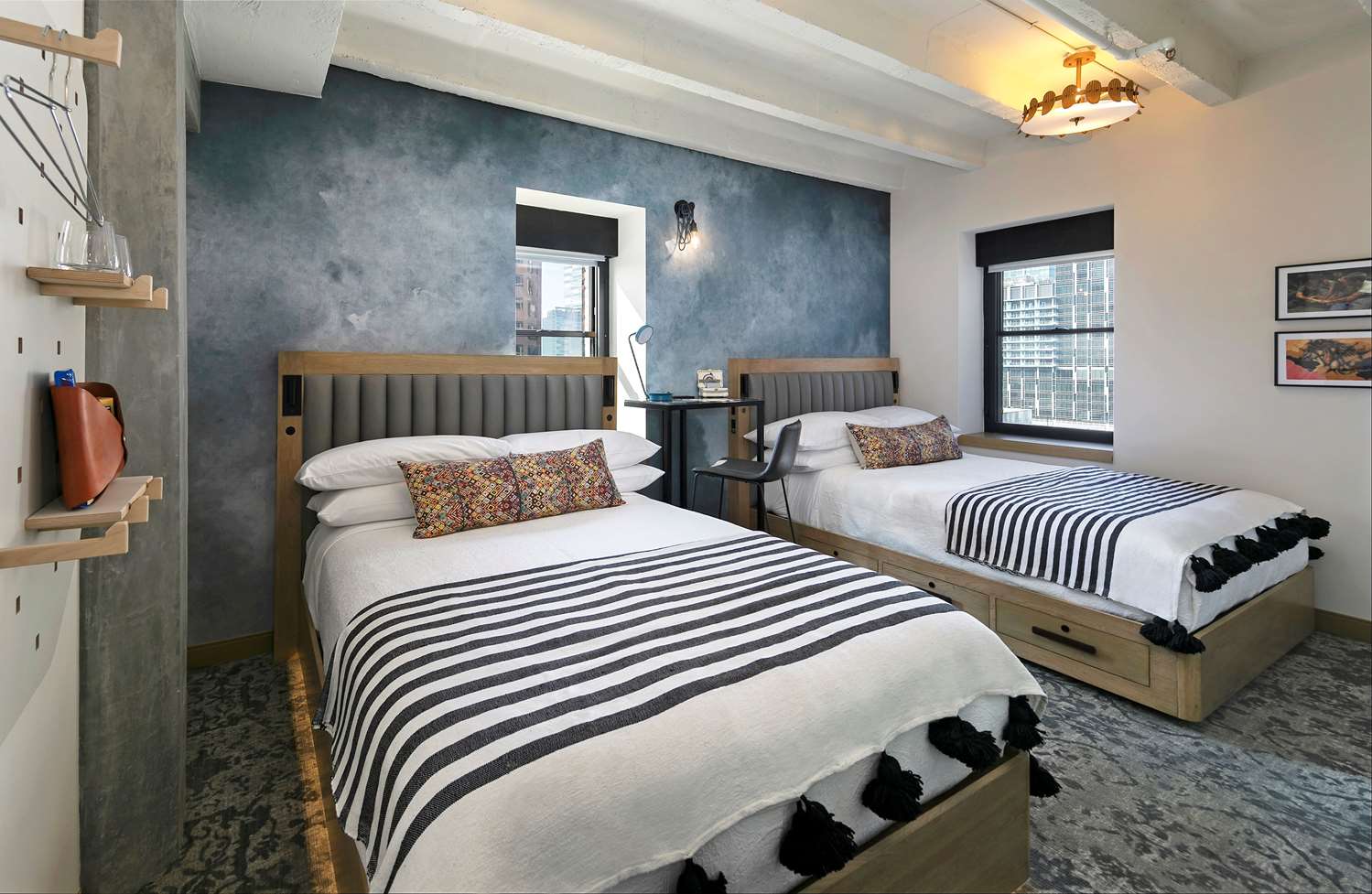 room, 2 queen beds