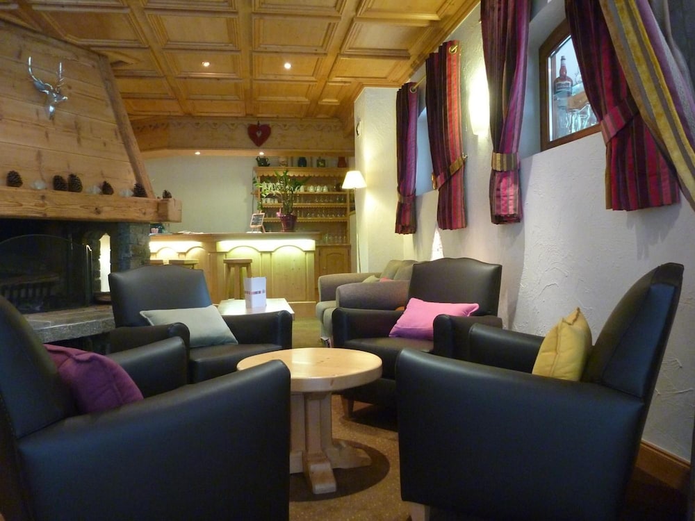 Hotel L'Oustalet 24/45