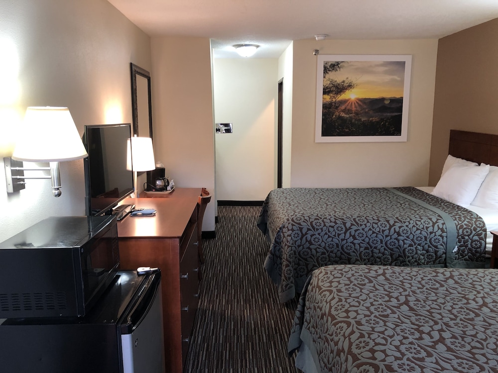 Days Inn By Wyndham Rio Rancho 9/24