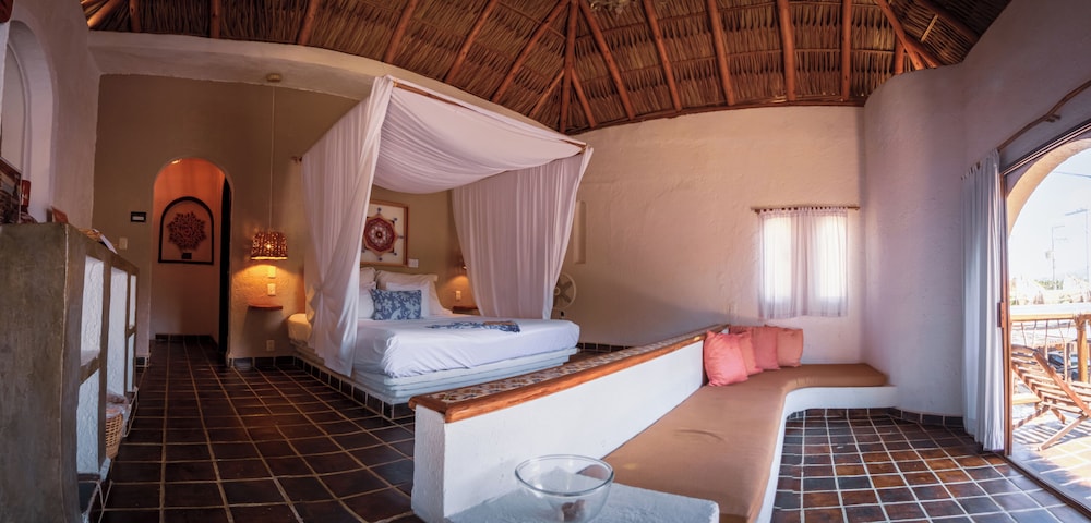 CABIN, SUITE