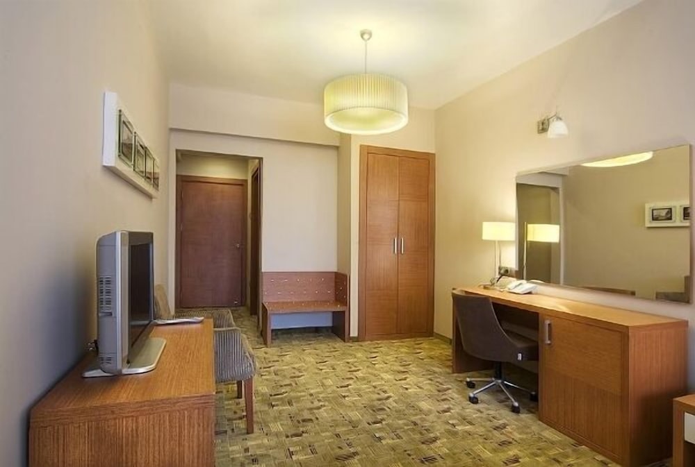 Business Hotel Cerkezkoy 10/23