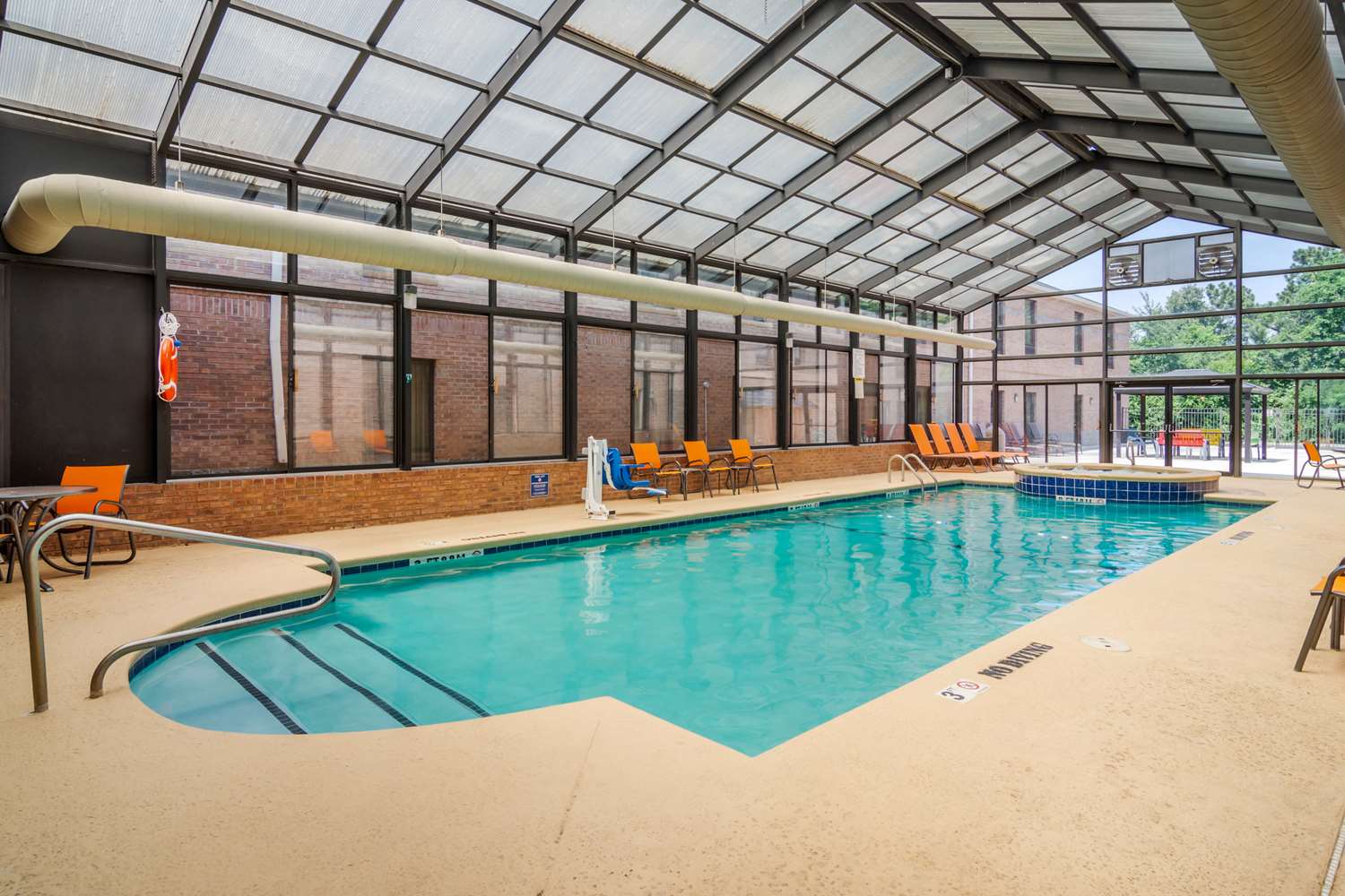 Comfort Inn & Suites Perry National Fairgrounds Area GA 3/15