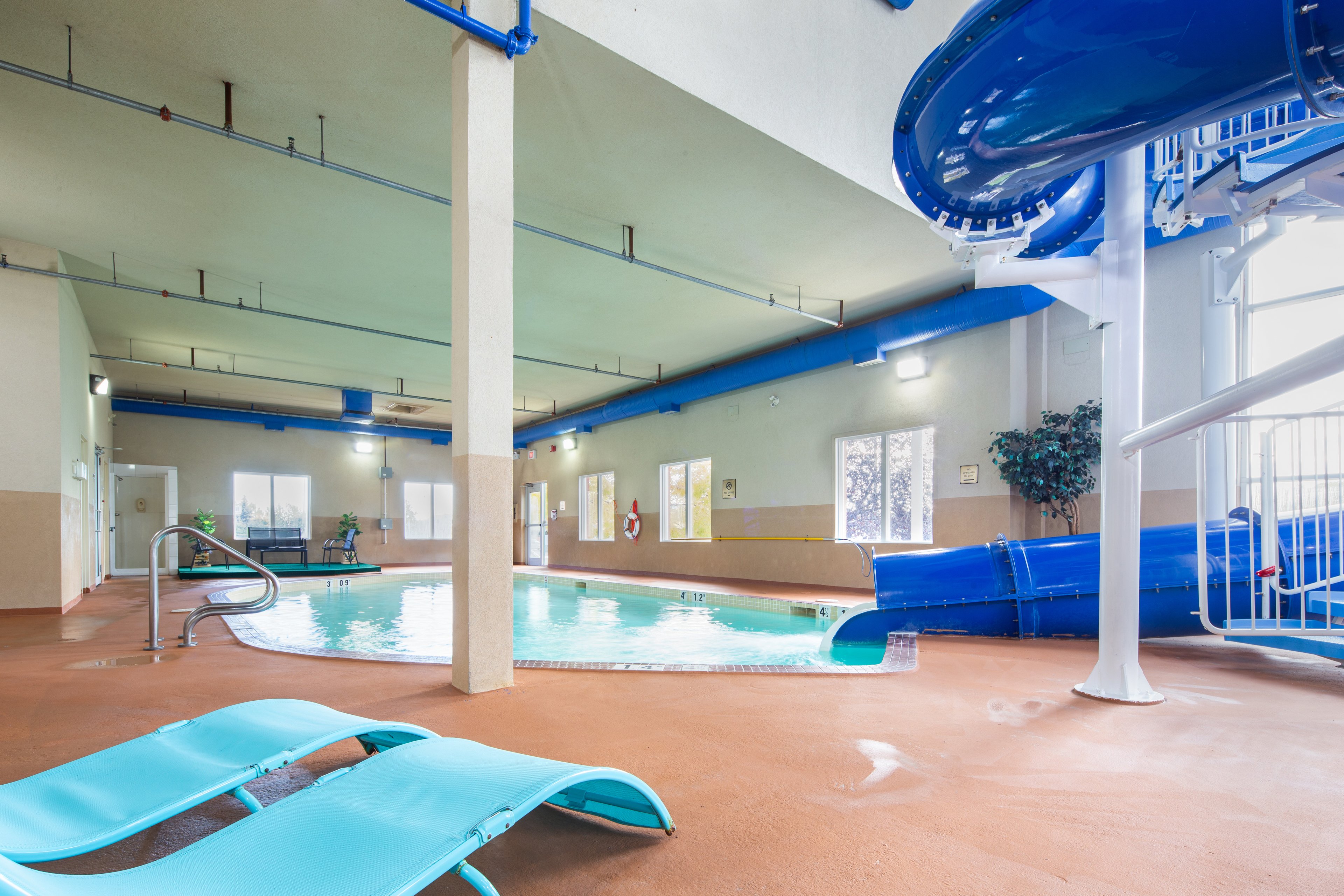 Holiday Inn Express Hotel Suites Edson 22/50