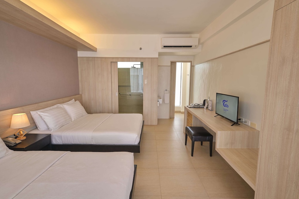 The Tides Hotel Boracay 8/50