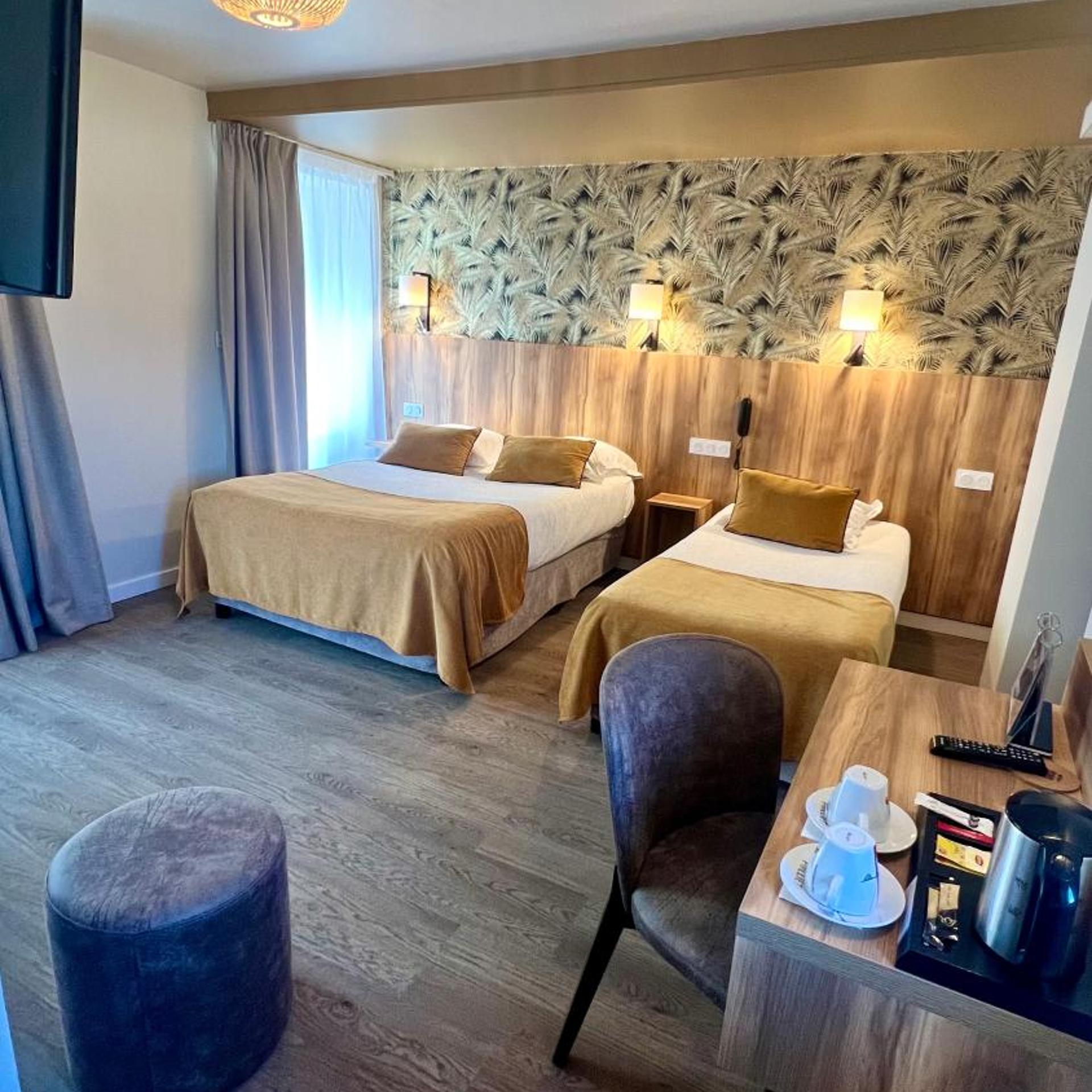 HÔTEL AZALÉES 18/50