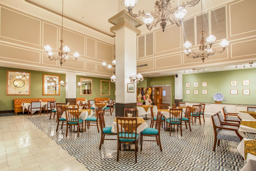Hotel Des Indes Menteng 40/54