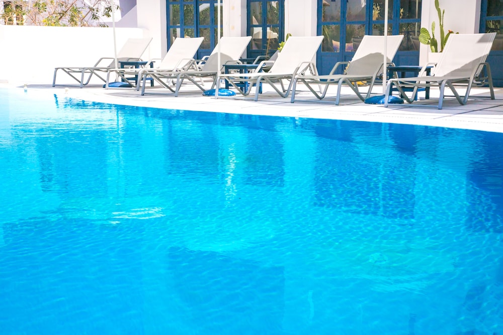 Sunshine Hotel 44/50
