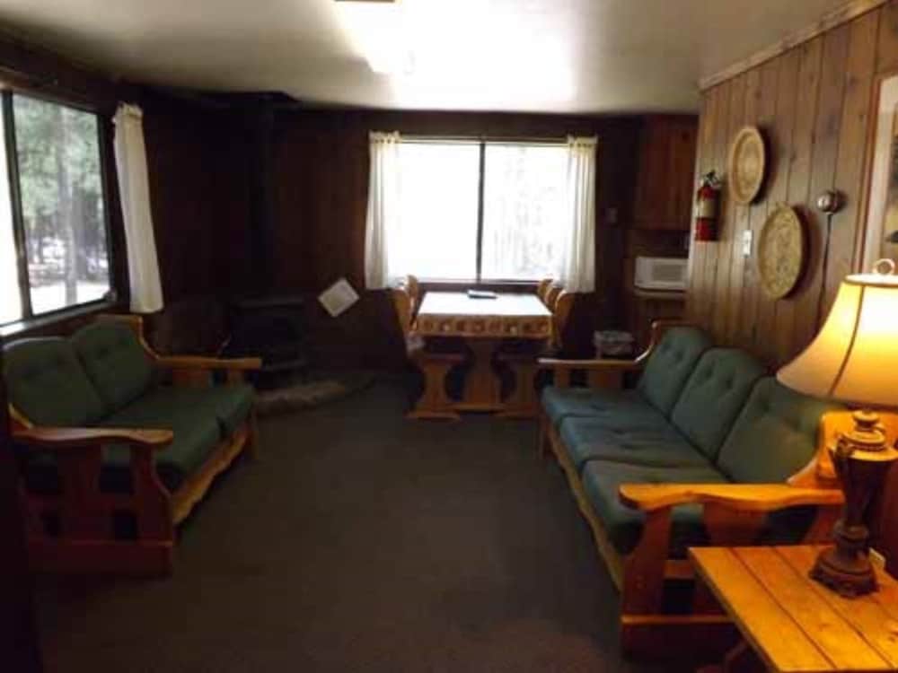 Arizona Mountain Inn and Cabins 32/50