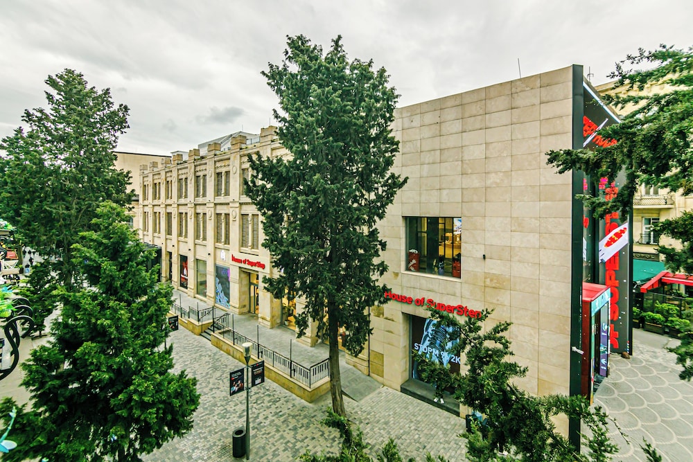 Bristol Hotel Baku 34/51