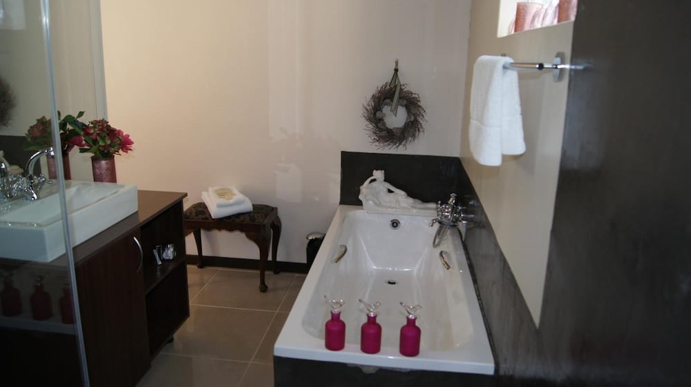 Cunningham Cottage Guest House 45/45