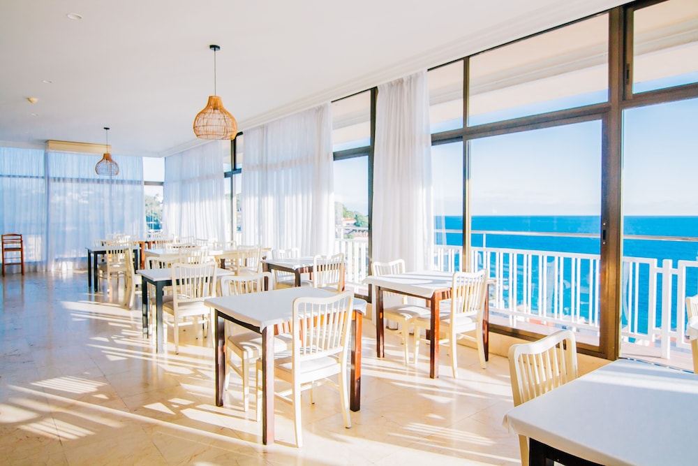 Hotel Roger de Flor by Seleqtta 51/66