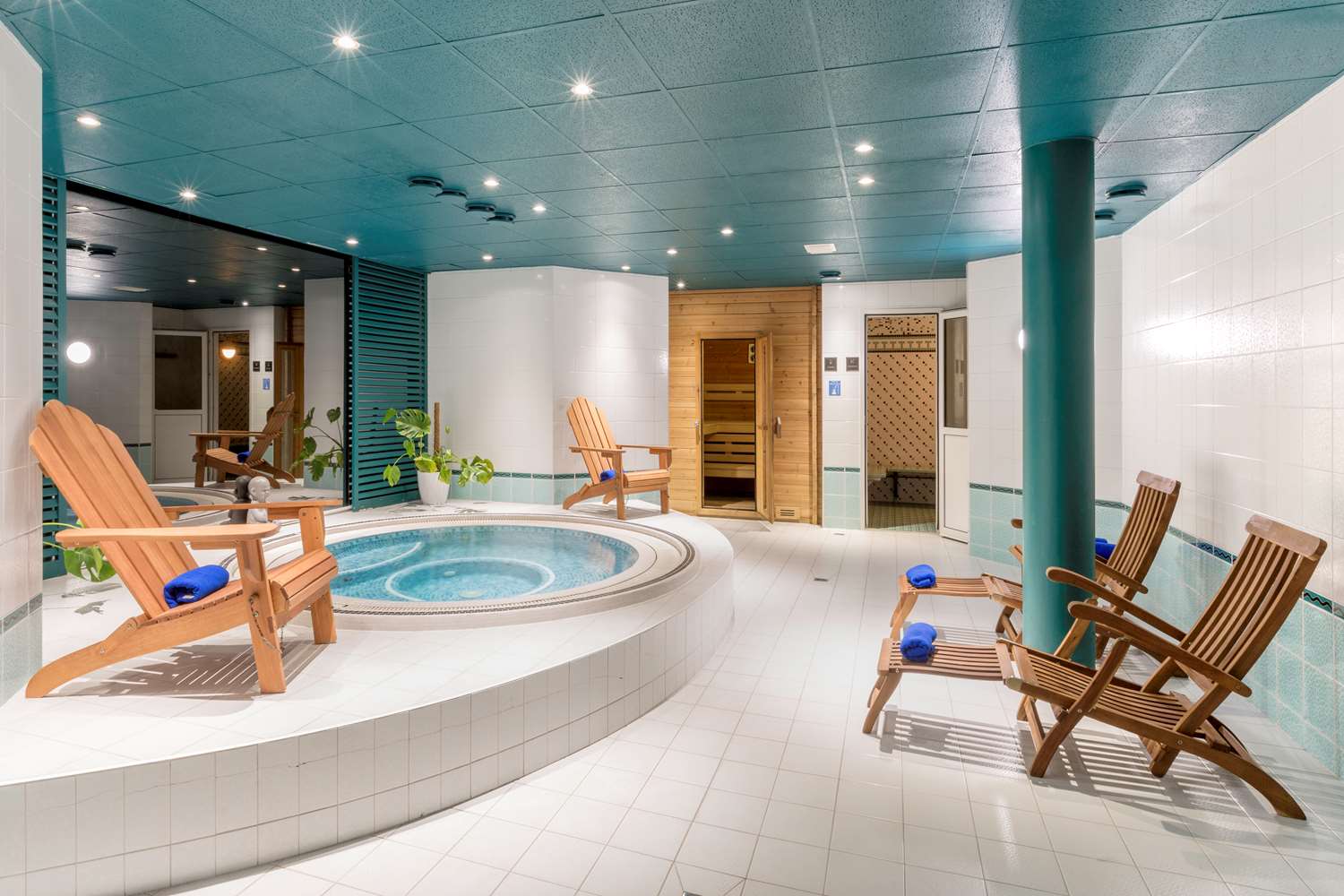swimming pool spa