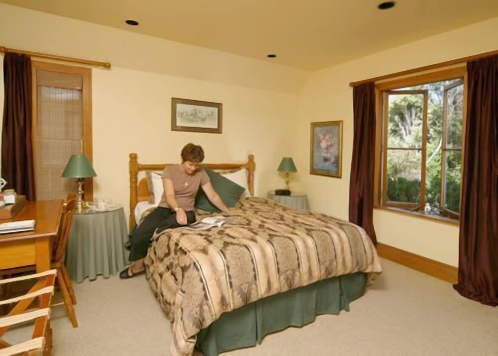 Cambria House 9/41