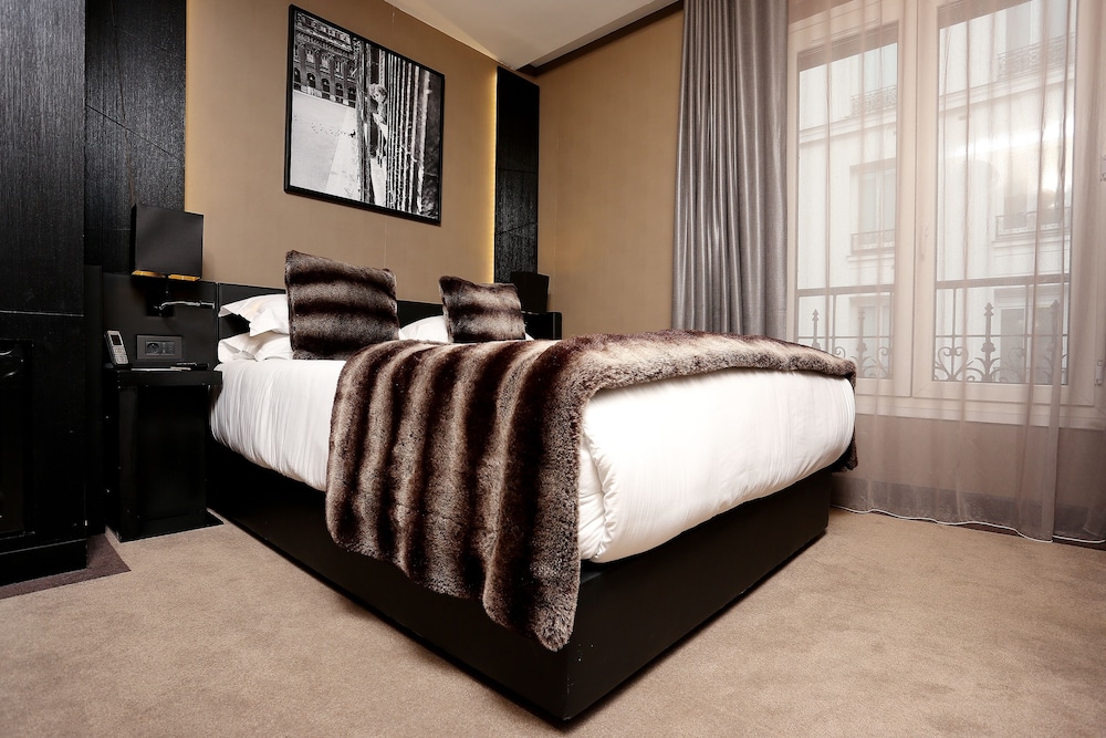 Elysees Paris 10/34